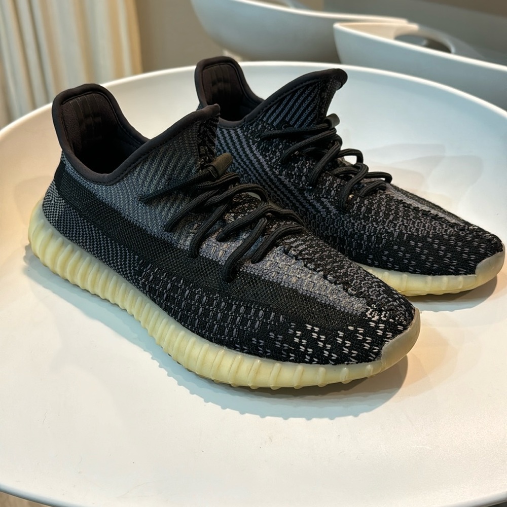 Yeezy Boost 350 V2 Carbon